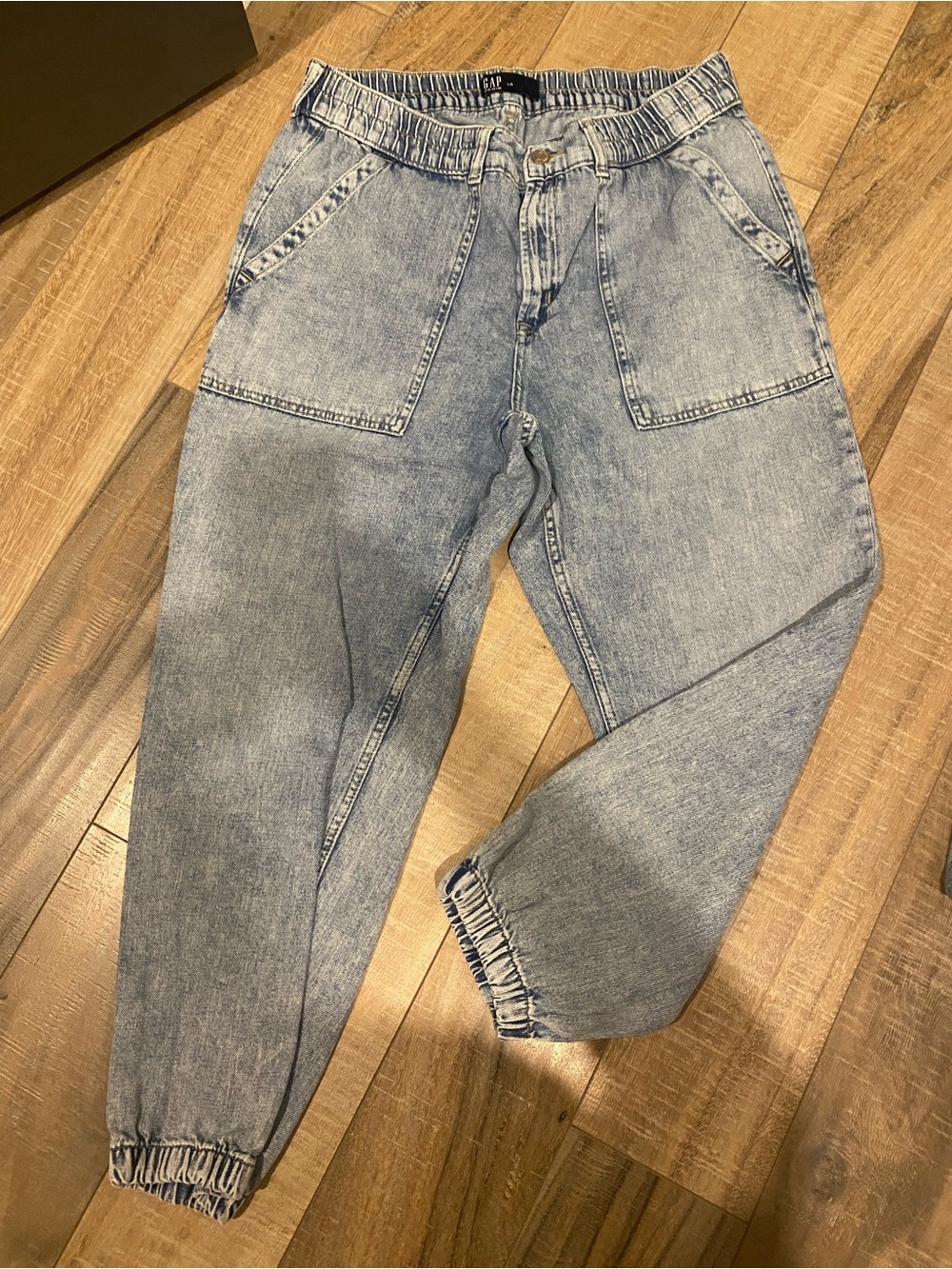 GAP Light Blue Denim Ankle Jeans